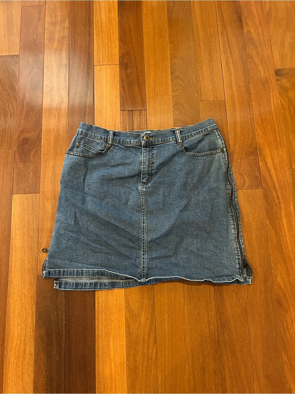 Think Tank Women's Blue Denim Mini Skirt - Casual Everyday Style